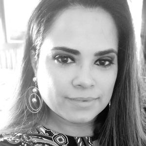 Meet your Posher, Ana gloria